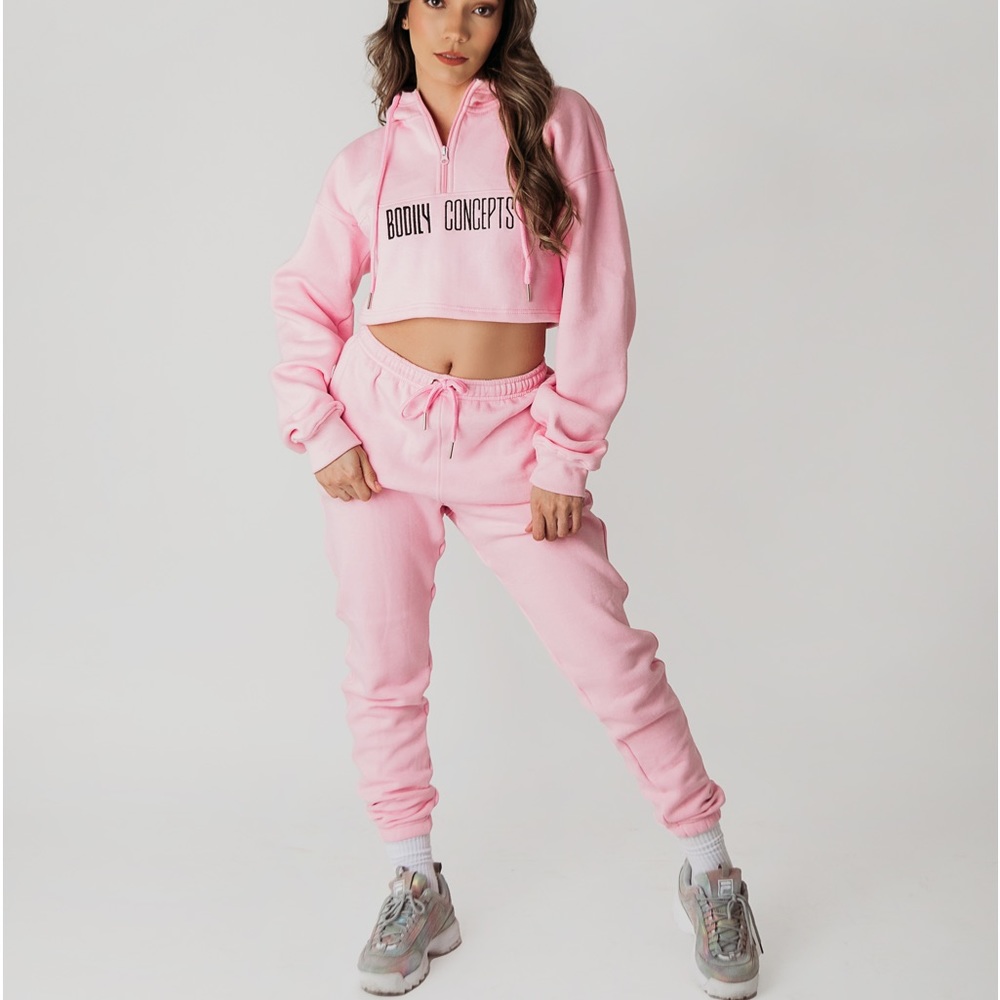 COPY - Pink trousers and cropped hoodie set (plus set of bands)